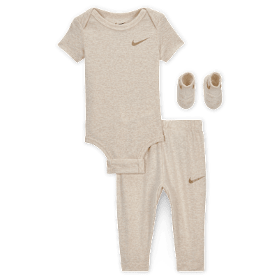 NIKE3点セット Amazon.co.jp: [ナイキ] ベビー 3点セット BOX付 (グレー, 60